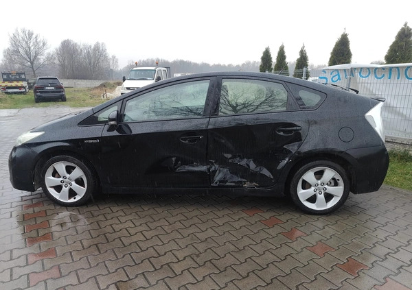 Toyota Prius cena 29900 przebieg: 370000, rok produkcji 2014 z Warszawa małe 92